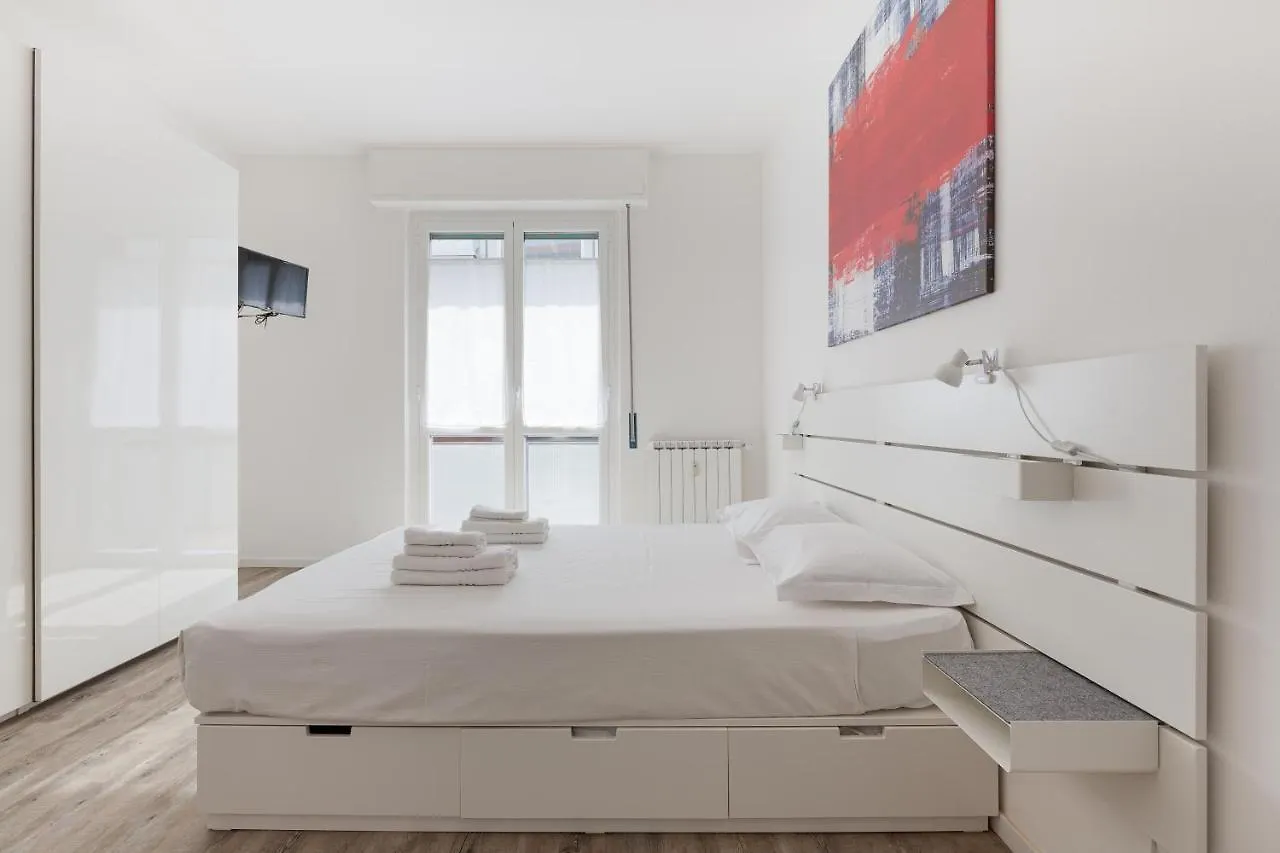 דירה מילאנו Cagnola Cozy Apartament With Balcony