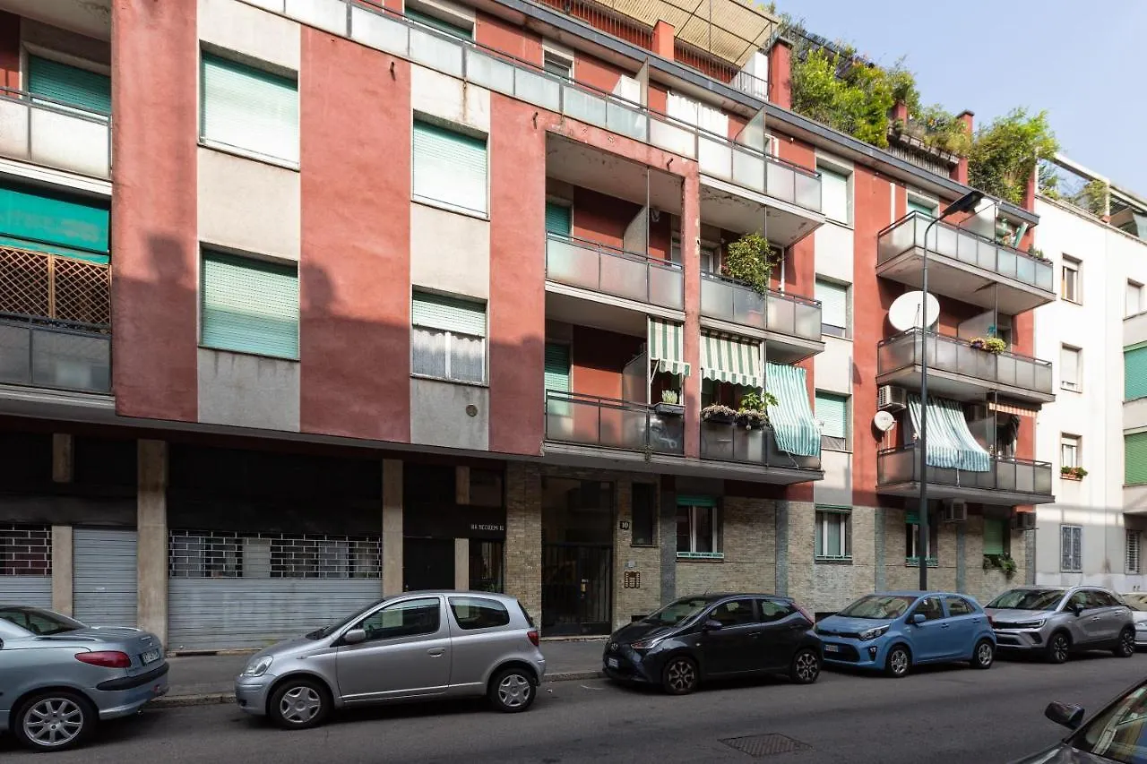 מילאנו Cagnola Cozy Apartament With Balcony 0*,  איטליה